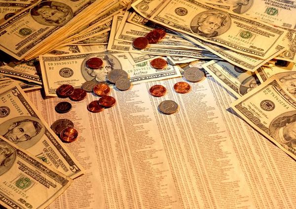 苹果股价再创新高 分析师继续唱多