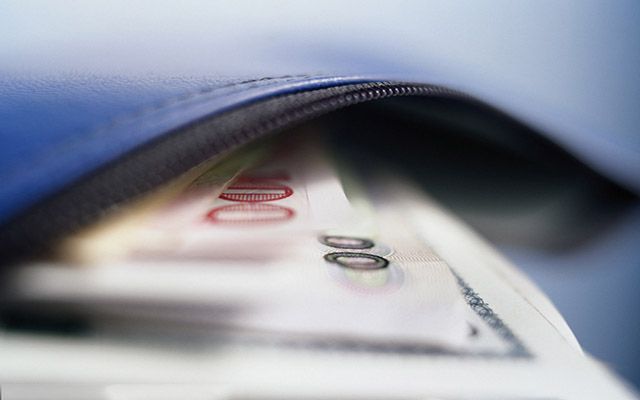 道指期货涨约100点 油价V型反弹